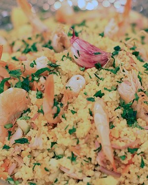 Cuscuz marroquino com camarões secos (Foto:  )