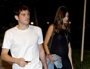 Iker Casillas ao lado da sua namorada Sara Carbonero (Foto: Agência Getty Images)