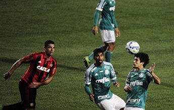 Vaiado pela torcida, Egídio responde: "Meia dúzia que vem para cornetar"