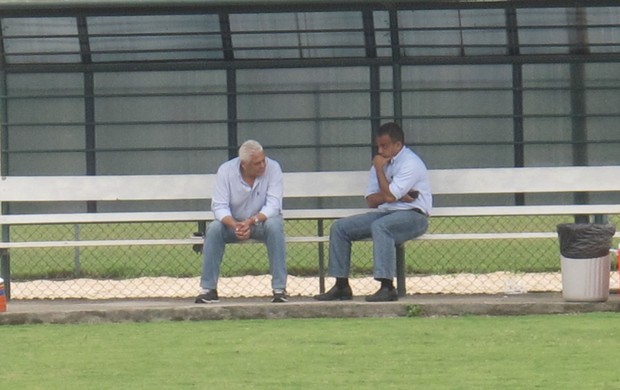 Daniel Freitas e Roberto Dinamite Vasco (Foto: André Casado / GLOBOESPORTE.COM)