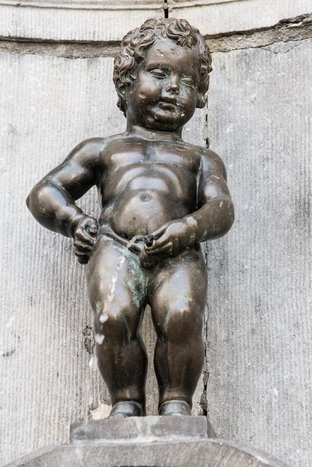 Pesquisadores tentam se certificar que estátua Manneken Pis é original (Foto: Siska Gremmelprez/Belga/AFP) Pesquisadores tentam se certificar que estátua Manneken Pis é original (Foto: Siska Gremmelprez/Belga/AFP)