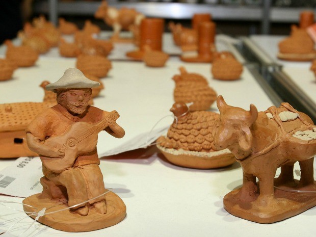G1 Artesanatos s u00e3o selecionados para serem vendidos na Copa em Cuiabá notícias em Mato Grosso Artesanato Vidro De Conserva ~ G1 Artesanatos s u00e3o selecionados para serem vendidos na Copa em Cuiabá notícias em Mato Grosso