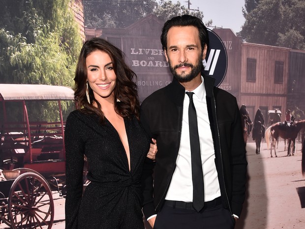 Mel Fronckowiak e Rodrigo Santoro em première em Los Angeles, nos Estados Unidos (Foto: Alberto E. Rodriguez/ Getty Images/ AFP) Mel Fronckowiak e Rodrigo Santoro em première em Los Angeles, nos Estados Unidos (Foto: Alberto E. Rodriguez/ Getty Images/ AFP)