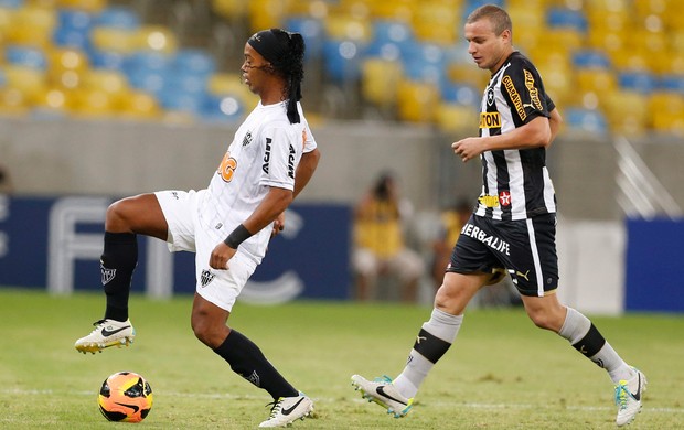 Ronaldinho Gaúcho Botafogo x Atlético-MG (Foto: Guito Moreto / O Globo)