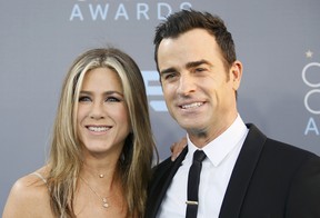 Jennifer Aniston e Justin Theroux em prmio de cinema em Los Angeles, nos Estados Unidos (Foto: Danny Moloshok/ Reuters)