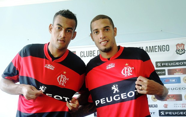 Diego Silva e Paulinho, reforços do Flamengo (Foto: Cahe Mota)