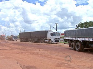 Rodovia dos Imigrantes passa por momento crítico (Foto: Reprodução/TVCA)