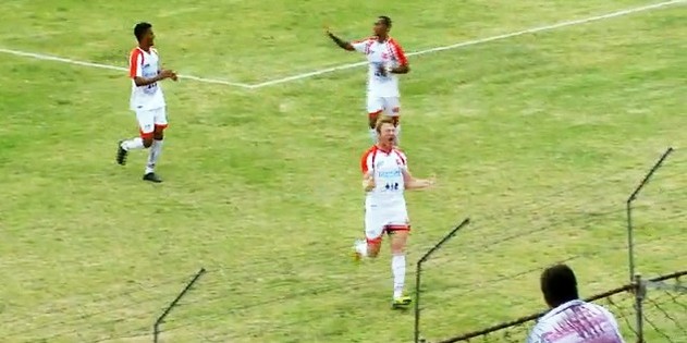 Alemão comemora seu 6º gol no Módulo II do Campeonato Mineiro 2015. (Foto: Reprodução EPTV)
