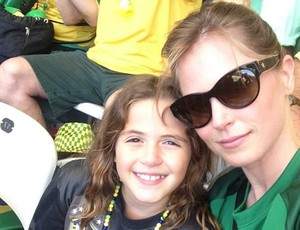 Susana Werner e a filha Giulia no Mineirão (Foto: Reprodução / Instagram)