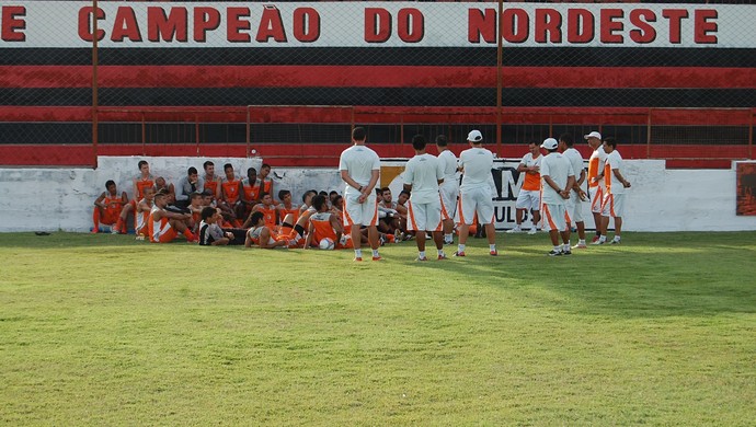 Treino do Campinense, no Renatão (Foto: Silas Batista / GloboEsporte.com) Treino do Campinense, no Renatão (Foto: Silas Batista / GloboEsporte.com)