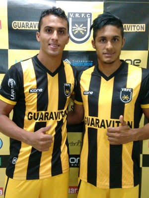 Cristiano (esq.) e Maílson já foram apresentados pelo clube (Foto: Divulgação/VRFC)