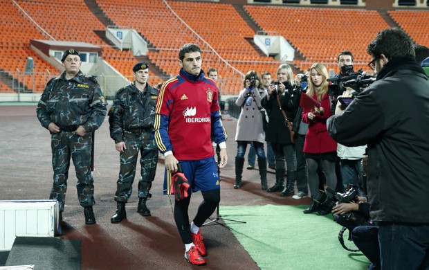 Casillas Espanha treino (Foto: Reprodução / Site Oficial)