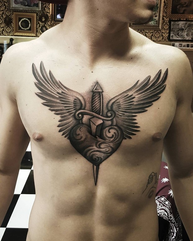Biel faz nova tatuagem (Foto: Instagram / Reprodução)