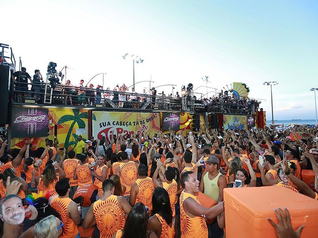 Wesley Safadão começa desfile no circuito Dodô (Foto: Mauro Zaniboni /Ag Haack)