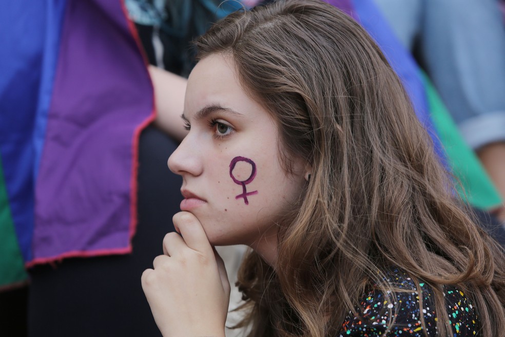 Mulheres fazem ato feminista em Curitiba (Foto: Giuliano Gomes/Agência PR Press)