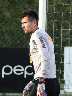 Victor no treino do Atlético-MG (Foto: Léo Simonini / Globoesporte.com)