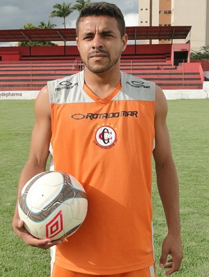 Marielson, volante do Campinense (Foto: Nelsina Vitorino / Jornal da Paraíba)