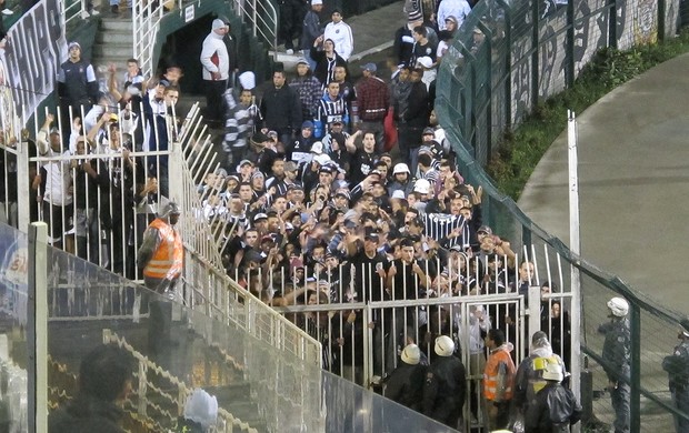 Torcida do Corinthians, Protesto (Foto: Carlos Augusto Ferrari / Globoesporte.com)