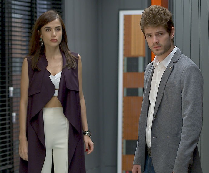 Margot e Ben não esperam o encontro (Foto: TV Globo) Margot e Ben não esperam o encontro (Foto: TV Globo)
