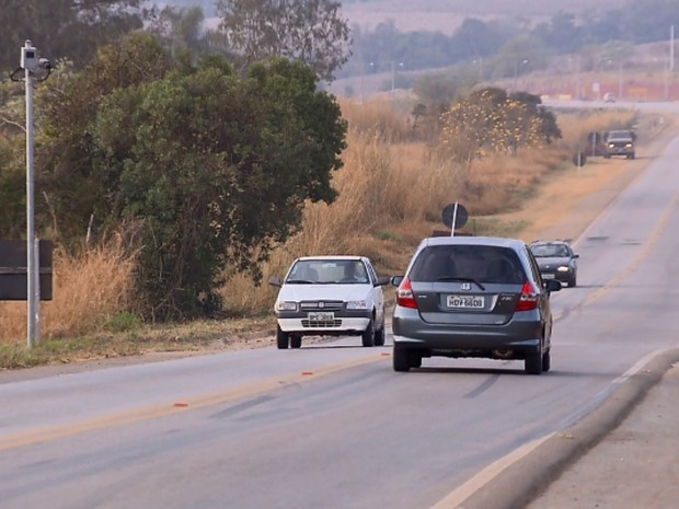 Radares de rodovias estaduais somam 2 anos sem funcionar em Minas Gerais, varginha (Foto: Reprodução EPTV) Radares de rodovias estaduais somam 2 anos sem funcionar em Minas Gerais, varginha (Foto: Reprodução EPTV)