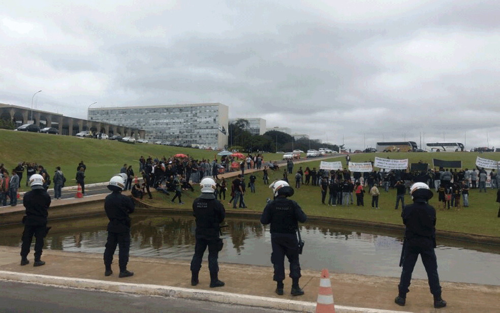 Agentes penitenciários ocuparam a frente do Congresso Nacional (Foto: Polícia Militar/Divulgação)