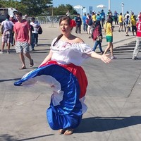 Costarriquenha dança em Belo Horizonte; siga (Laura de Las Casas/G1)