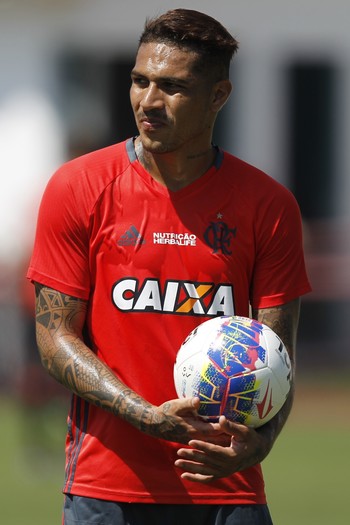 Guerrero treino Flamengo (Foto: Gilvan de Souza/Flamengo)