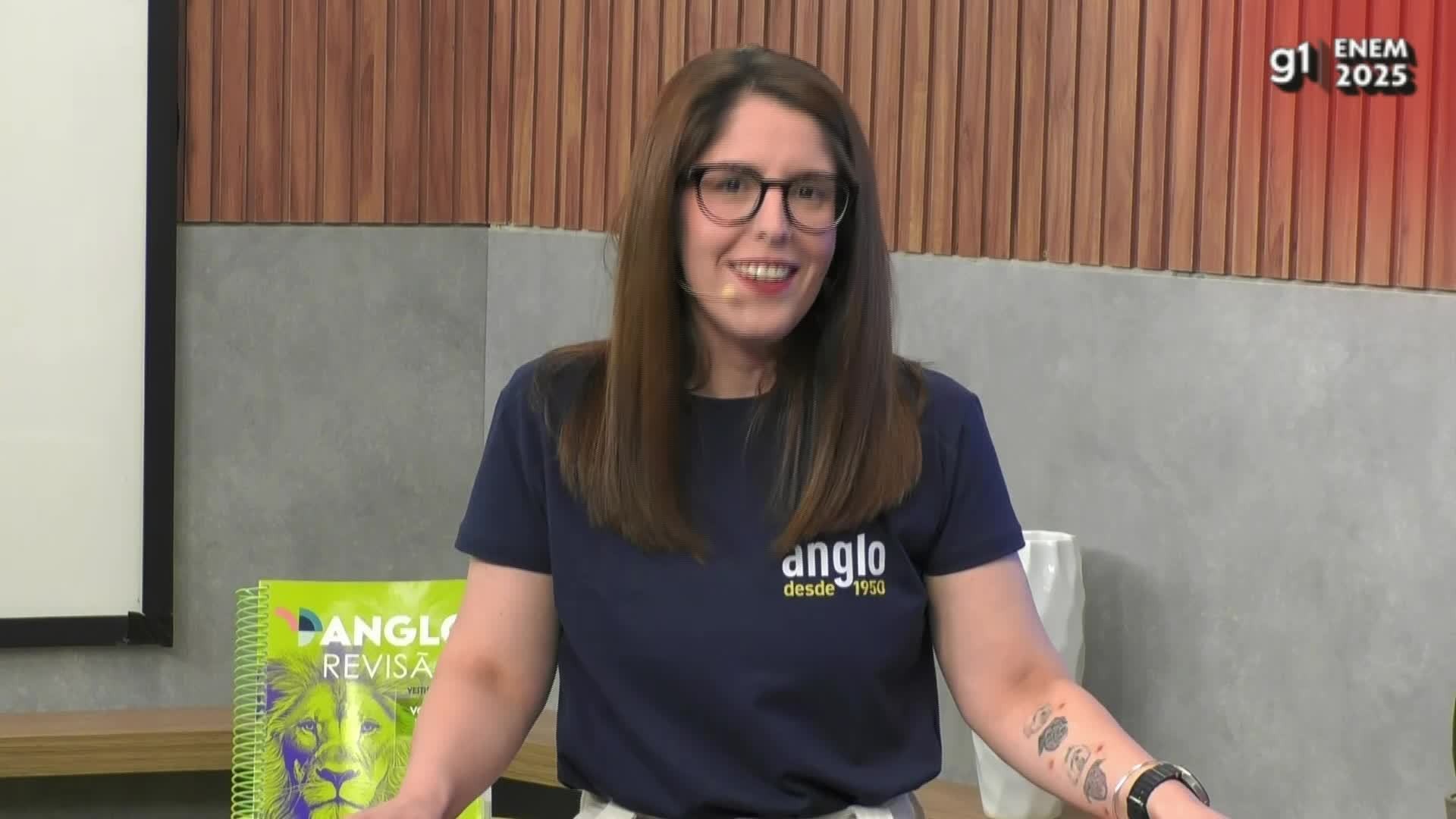 VÍDEOS ENEM 2025: correção de questões de linguagens, ciências humanas e redação