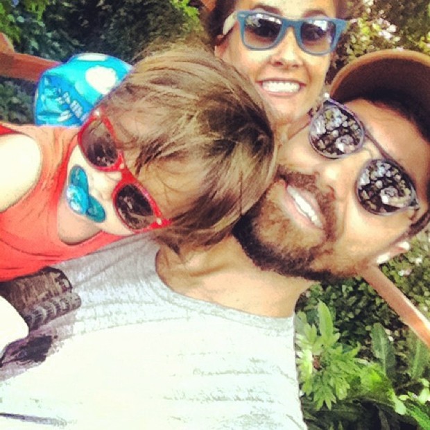 Ricardo Pereira com a família (Foto: Instagram / Reprodução)