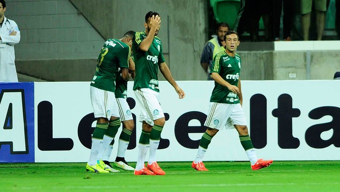 É dia 8! Jogadores do Palmeiras 'esquecem' derrota e focam Dérbi