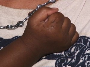 Bebê de 10 meses é espancada pela mãe em Limeira (Foto: Reprodução/TV Jornal de Limeira)