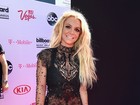 Britney Spears usa look transparente e supersexy no Billboard Music Awards