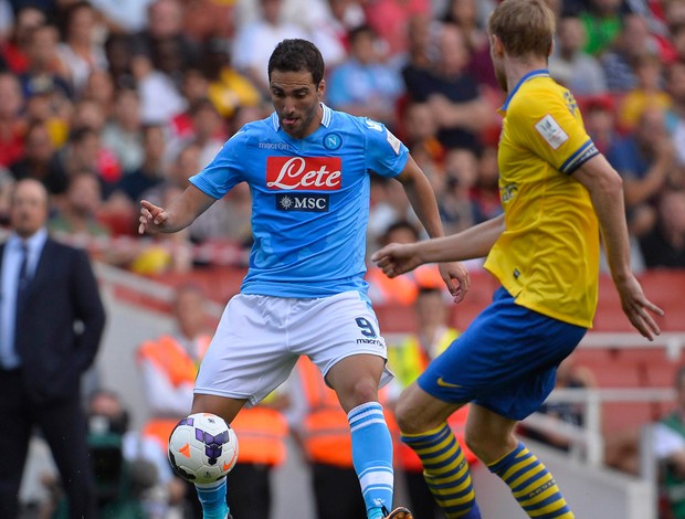 higuain napoli x arsenal (Foto: Reuters)