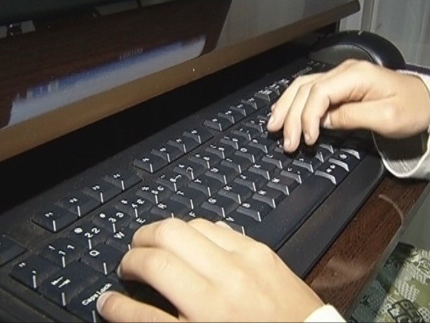 É fundamental ter atenção com conteúdo acessado (Foto: Reprodução TV Tem)