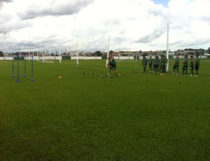 Grupo do Coritiba realiza treino físico no Ct da Graciosa / Chico (Foto: Gabriel Hamilko)