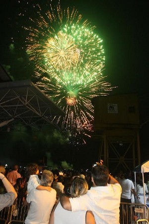 fogos na estação das docas, em Belém (Foto: Everaldo Nascimento/ Estação das Docas)