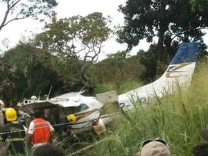Uma criança morreu e duas ficaram feridas no acidente com o avião em Araguaína (Foto: Ronaldo Dias de Melo Júnior/Arquivo Pessoal)
