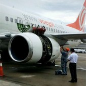 Peça se solta e avião muda local de pouso  (Reprodução/TV Globo)