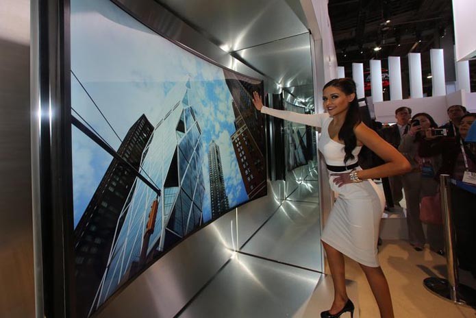 TV UHD da Samsung possuí tela dobrável de acordo com a necessidade do usuário (foto: Reprodução/Samsung) (Foto: TV UHD da Samsung possuí tela dobrável de acordo com a necessidade do usuário (foto: Reprodução/Samsung)) TV UHD da Samsung possuí tela dobrável de acordo com a necessidade do usuário (foto: Reprodução/Samsung) (Foto: TV UHD da Samsung possuí tela dobrável de acordo com a necessidade do usuário (foto: Reprodução/Samsung))