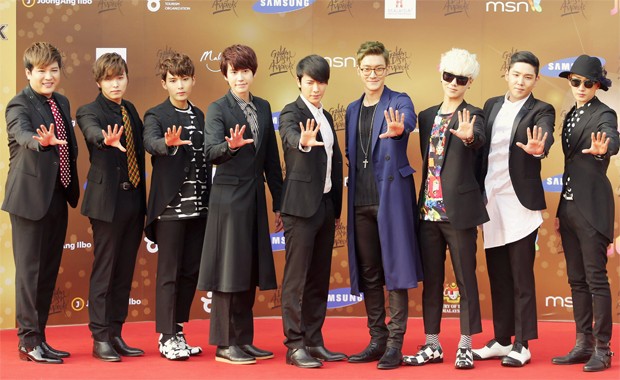 O grupo Super Junior foi o vencedor do grande prêmio da 27º edição do Golden Disk Awards, premiação da música sul-coreana que aconteceu em 2013 em Kuala Lumpur, na Malásia (Foto: Reuters/Bazuki Muhammad)