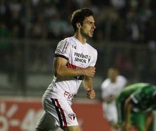 Rodrigo Caio comemora gol contra o Juventude (Foto: Rubens Chiri / saopaulofc.net)