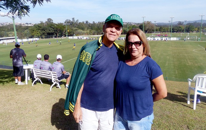 Curtinha: convidado do resort, Ademir da Guia assiste a jogo-treino do Vasco