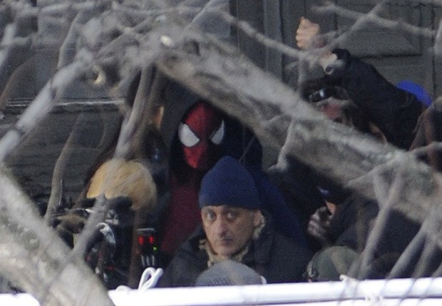 Andrew Garfield roda cenas (Foto: Splashnews) Andrew Garfield roda cenas (Foto: Splashnews)