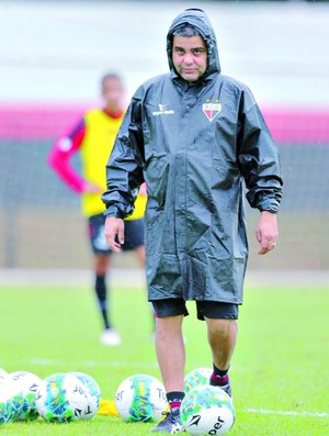 Marcelo Cabo - técnico do Atlético-GO (Foto: Zuhair Mohamad / O Popular)