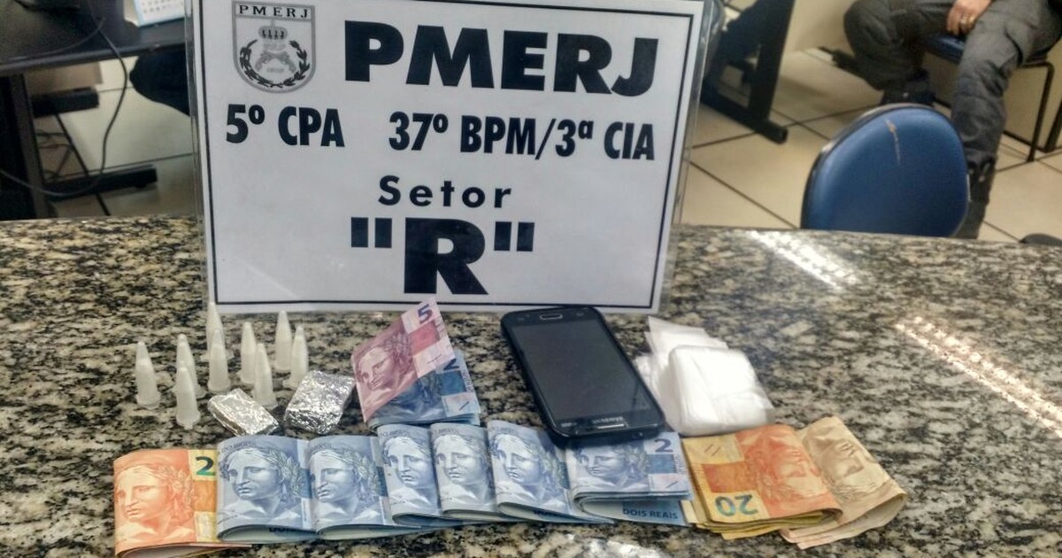 Suspeito é flagrado com cocaína e maconha em Porto Real, no Sul ... - Globo.com