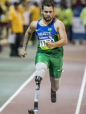 Prata nos 200m T44, Alan Fonteles conquistou o bronze nos 200m, prova vencida pelo americano Richard Browne (Foto: Daniel Zappe/MPIX/CPB) Prata nos 200m T44, Alan Fonteles conquistou o bronze nos 200m, prova vencida pelo americano Richard Browne (Foto: Daniel Zappe/MPIX/CPB)