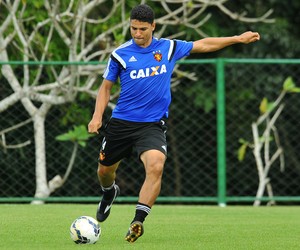 ferron sport (Foto: Aldo Carneiro / Pernambuco Press)