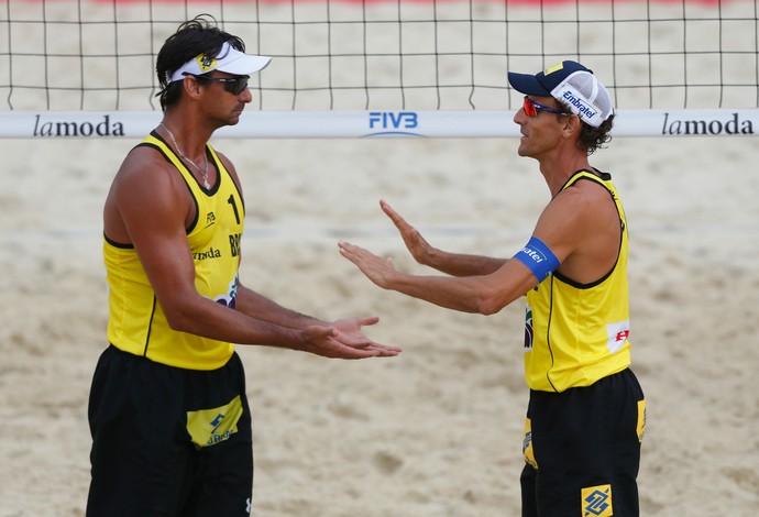 Ricardo e Emanuel no Grand Slam de Moscou (Foto: Divulgação/FIVB)