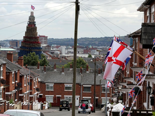 Belfast está na costa leste da Irlanda do Norte (Foto: Paul Faith/ AFP)