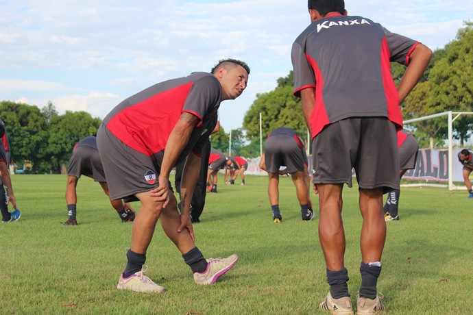 Thiago Marabá apresentação River-PI 2015 (Foto: Renan Morais/GloboEsporte.com) Thiago Marabá apresentação River-PI 2015 (Foto: Renan Morais/GloboEsporte.com)
